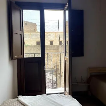 Cozy 2br In The Heart Of Apartment *