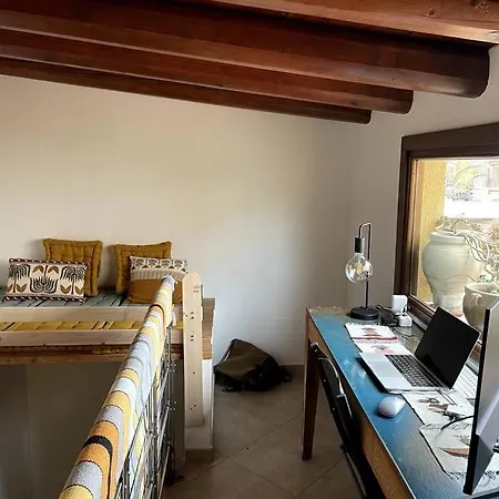 Cozy 2br In The Heart Of *